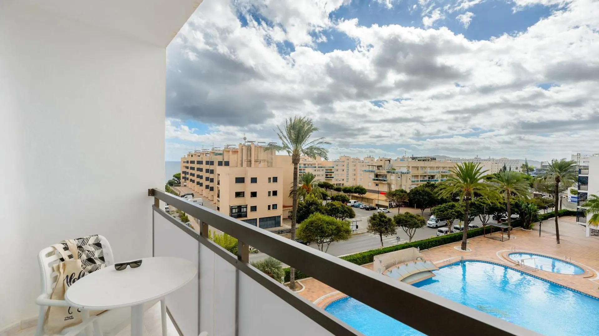 Hotel Vibra Mare Nostrum Playa d'en Bossa 3*,